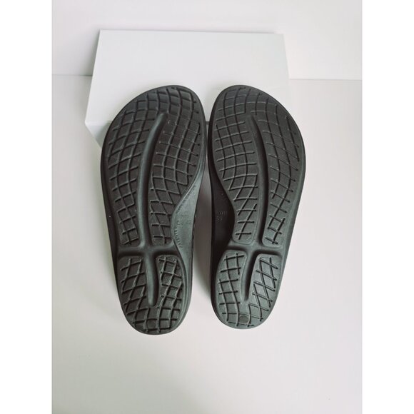 OOFOS OOlala Black Flip Flop Sandals Slip On Comfort Arch Support Women Shoes 11 - Picture 8 of 10